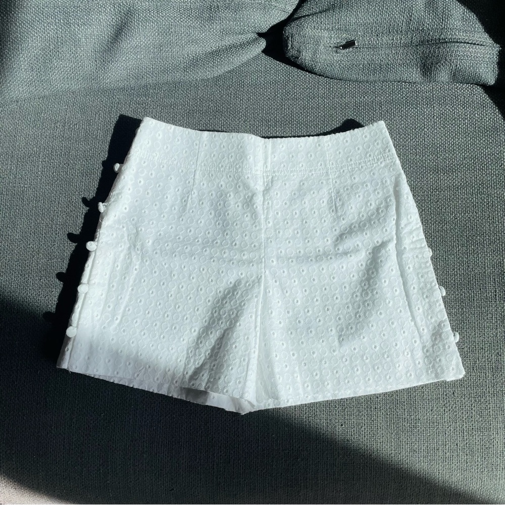 Club Monaco white shorts NWOT